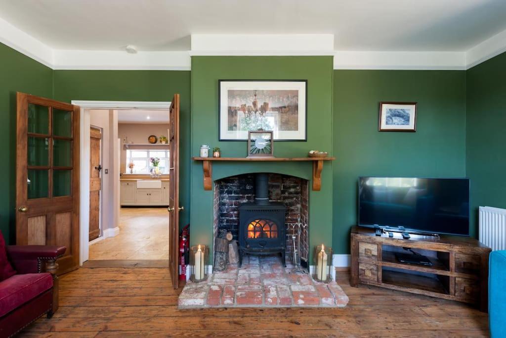 Firs Sleeps 15 Stunning Country House With Hot Tub Sudbourne Exterior foto