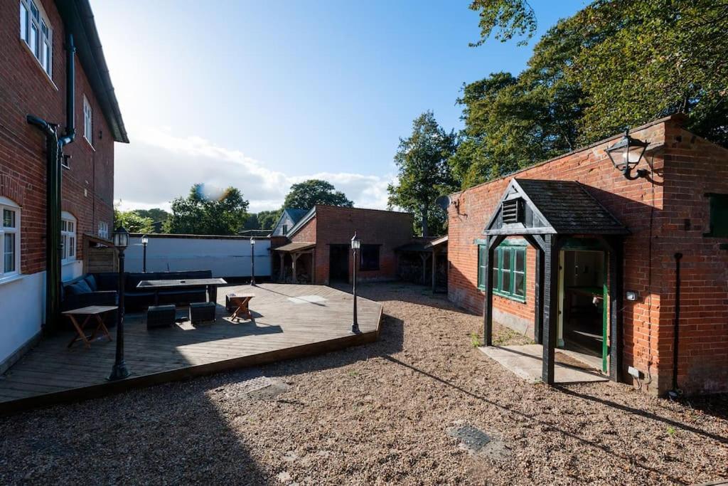 Firs Sleeps 15 Stunning Country House With Hot Tub Sudbourne Exterior foto